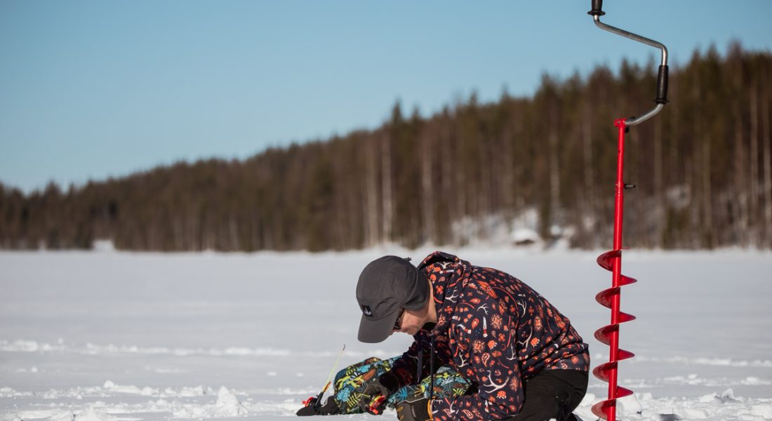 Ice fishing  Rantajärvi Vildmark